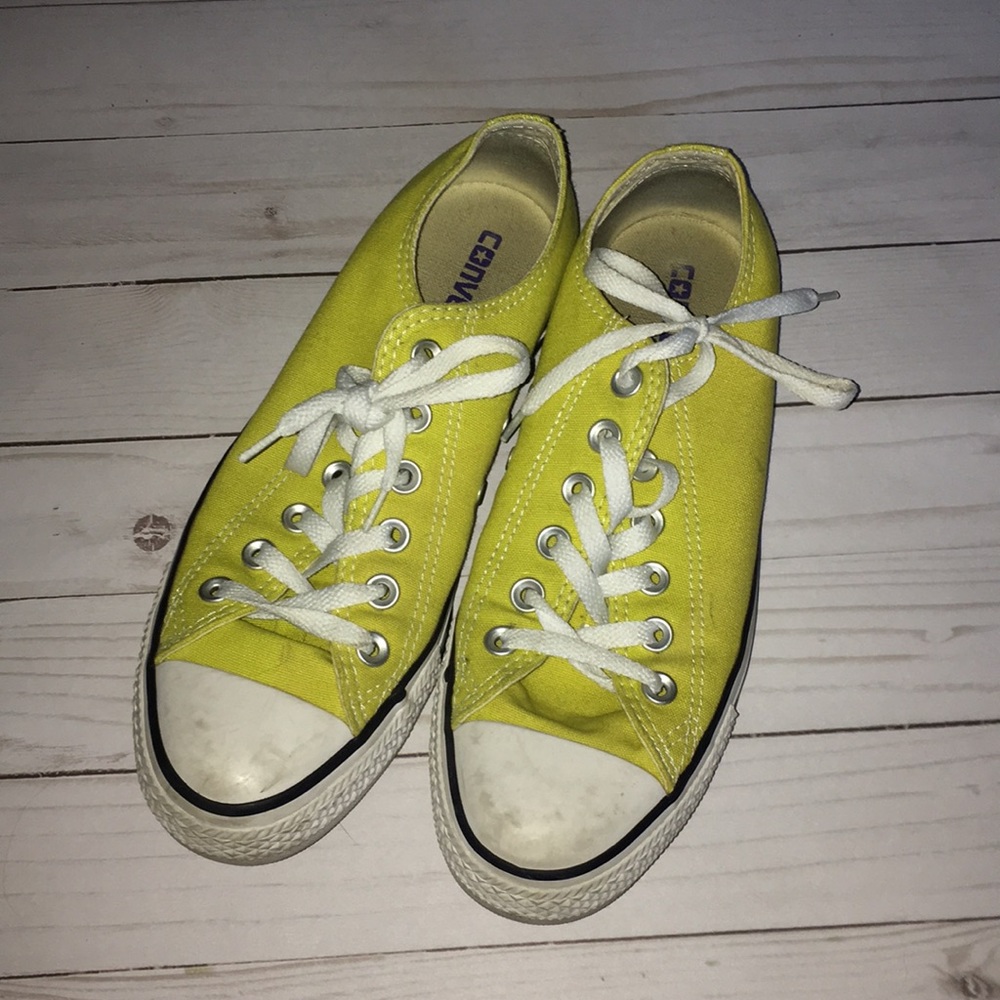 Bright yellow loved converse